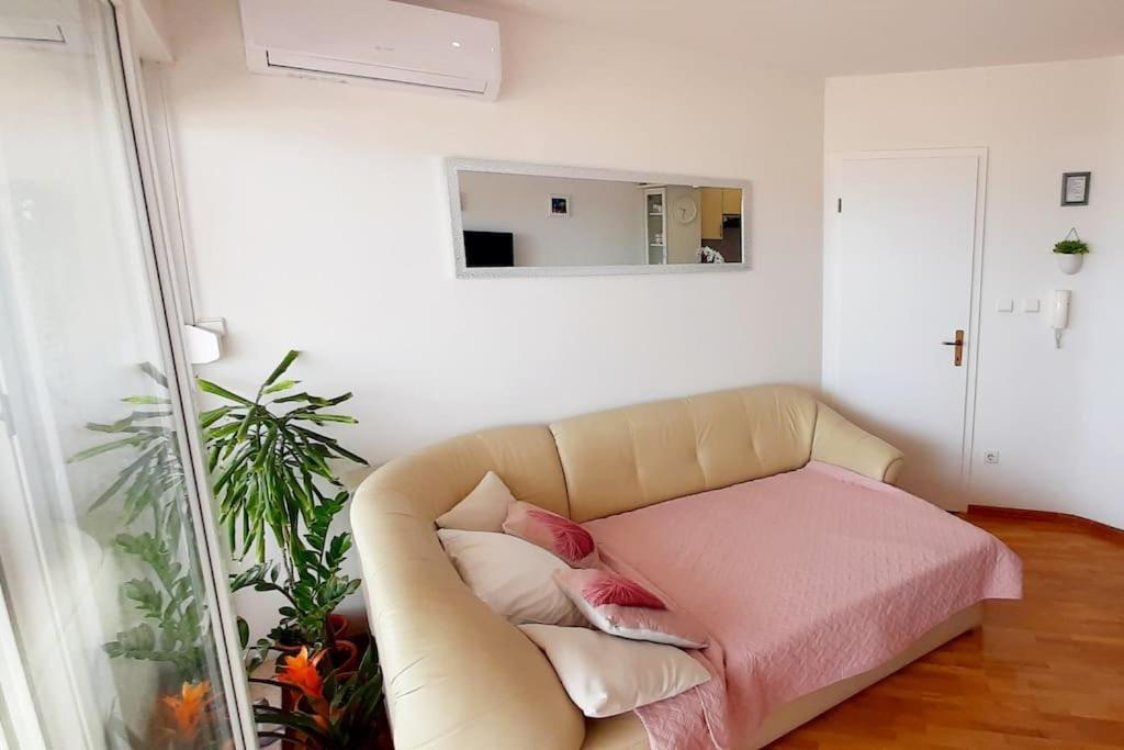 Apartment Summer Vibes Split Exterior photo